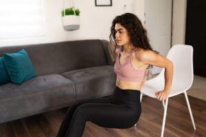 Tricep Pushdowns at Home: The Best Alternatives without a Machine 10 Tricep Pushdowns at Home
